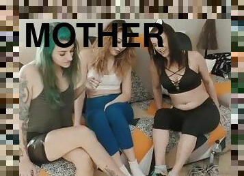 3 Sexy Goddesses Foot Smother