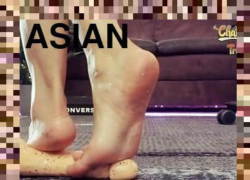 azjatyckie, amatorskie, stopy, kamerka-internetowa, dildo, fetysz, solo, koreańskie, robienie-dobrze-stopami