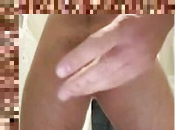 public, mature, ejaculation-sur-le-corps, énorme-bite, ados, gay, branlette, ejaculation, horny, toilette