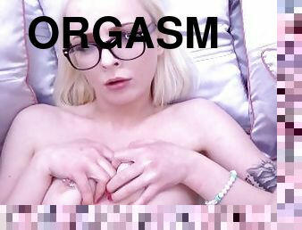 orgasmi, pillu-pussy, suihinotto, teini, lelu, roolijako, nieleminen, pov, mälli, blondi