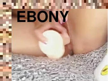 Ebony milf pussy pleasure