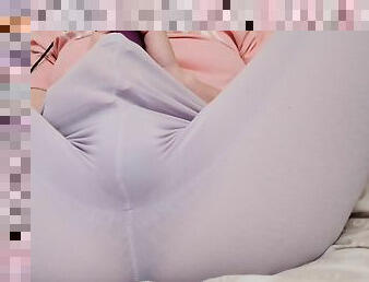 Perfect Teen Very Wet Pussy Cuming In Leggings