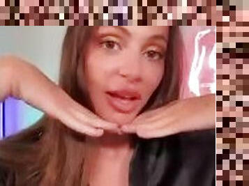 Abigail Mac Tiktok Live