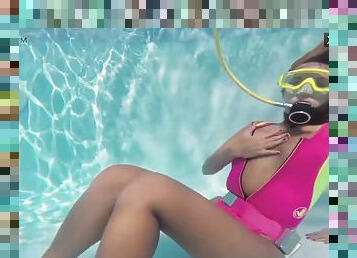 Irina Poplavok blonde pornstar in the pool