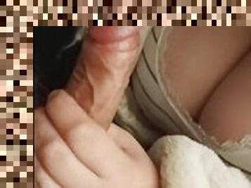 gros-nichons, énorme, amateur, fellation, ejaculation-sur-le-corps, ados, branlette, couple, ejaculation, mignonne