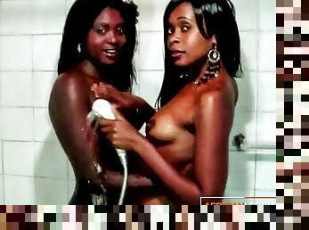 cul, baignade, amateur, ébène, lesbienne, doigtage, douche, africaine, brunette, ghetto