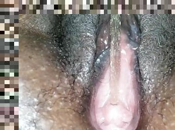 masturbácia, orgazmus, čúranie, pička, striekanie-squirt, amatérske, čierne, semeno