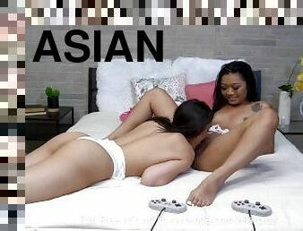 asiatique, chatte-pussy, lesbienne, ados, latina, horny, webcam, petite, rasé, tatouage