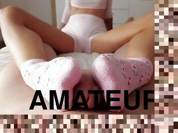 amateur, pieds, point-de-vue, ejaculation, douce, mignonne, fétiche, branlette-avec-les-pieds