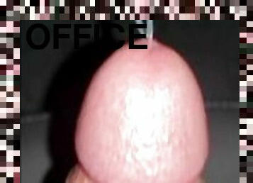 masturbation, bureau-office, public, amateur, ejaculation-sur-le-corps, énorme-bite, ejaculation-interne, horny, solo, bite