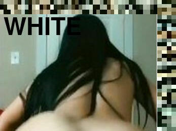 Thick white bitch twerking ass for me