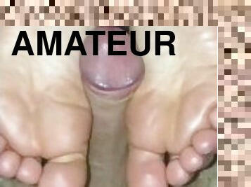 cul, écolière, amateur, ejaculation-sur-le-corps, pieds, collège, ejaculation, fétiche, branlette-avec-les-pieds