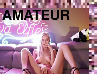 Eva Elfie treats her pussy, and licks her cum on a sex toy during a live show on Stripchat