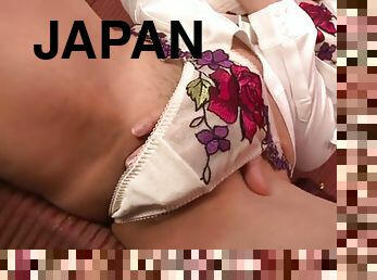 Japanese slut fingering and dildoing her hairy cunt