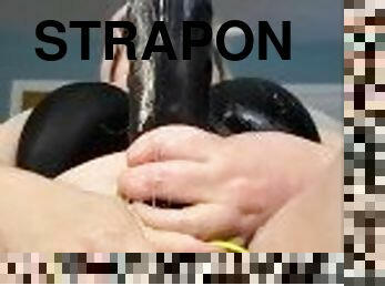 storatuttar, fitta-pussy, strap-on, amatör, leksak, avrunkning, fingerknull, sprut, tuttar, ensam