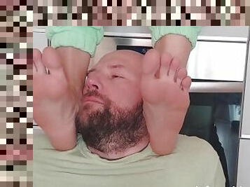 Barefoot guy foot worship