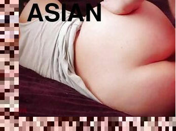 Fucks an Asian woman in the pussy and cum in her mouth