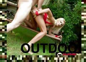 Angela Winter, Victoria Puppy And Roxxi Silver - Pleasurable Doggystyle With Blondes Compilation