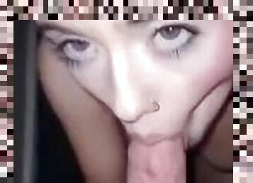 19 year old loves sucking cock
