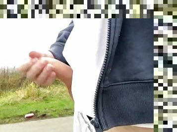 TEEN QUICK CUMSHOT ON PUBLIC ROAD