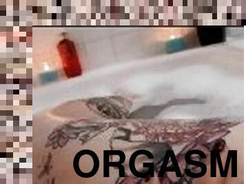 baignade, clito, masturbation, orgasme, chatte-pussy, giclée, amateur, jouet, doigtage, pieds