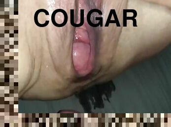 Cougar squirts fucking and clit rubbing