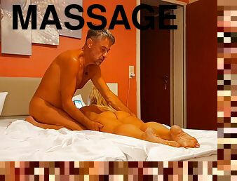 Selenas Evening Naked Massage