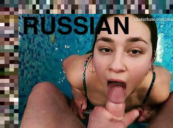 femme-de-ménage, russe, énorme-bite, point-de-vue, sur-le-visage, piscine, brunette, sucer