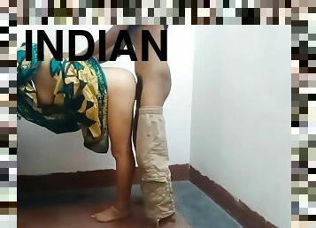Indian Bhabhi Fuck In Hotel Room With Service Man