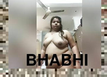 Today Exclusive- Sexy Bhabhi Showing Big Boobs And Pussy