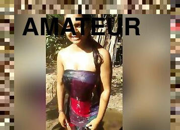 Today Exclusive- Desi Village Girl Bathing Capture By Friends