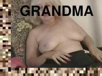 Jamie Monroe - Grandma Jamie Uses A Vibrator