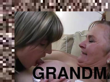 isoäiti, karvainen, kypsä, isoäiti-granny, lesbo-lesbian, teini, nuori-18, kiimainen, blondi, pervo