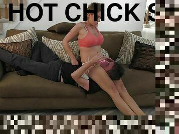 Hot Chick Scissorhold Steve