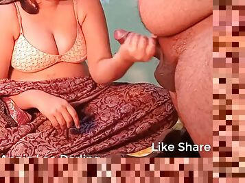 Desi wife gives oil handjob - Fucking in a massage parlor