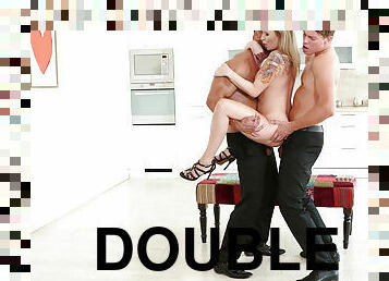 Artist Angel Piaff loves double penetration