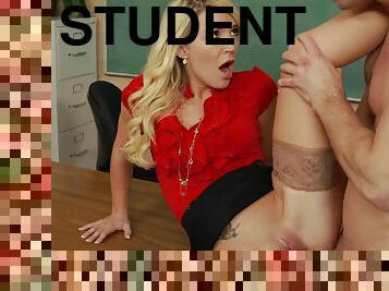 Student uses his cock on his teacher Laura Bentley to get better grades