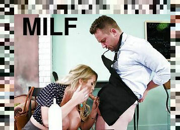 Insatiable MILF Alura Jenson has sex with a waiter