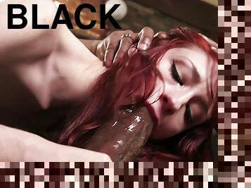 Redhead bitch Violet Monroe vacuums massive black cock