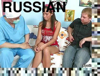 russe, amateur, fellation, ados, sexe-de-groupe, trio, par-voie-orale