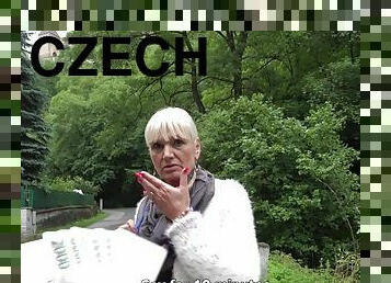 Czech GILF Outdoor POV