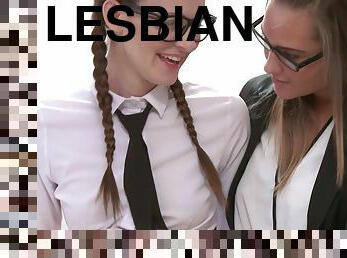 isot-tissit, pillu-pussy, opiskelija, opettaja, lesbo-lesbian, hullua, sormettaminen, pervo, söpö, rintava