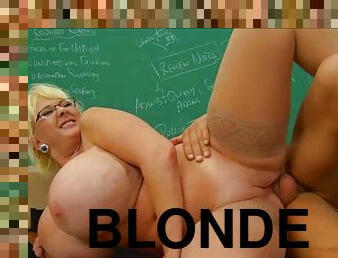 gros-nichons, blonde, bout-a-bout