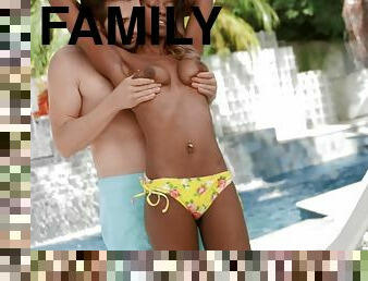 levrette, fellation, interracial, latina, fellation-profonde, famille, piscine, 3d, bikini, blanc