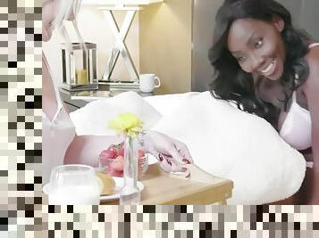 Ebony MILF lesbo amazing adult video