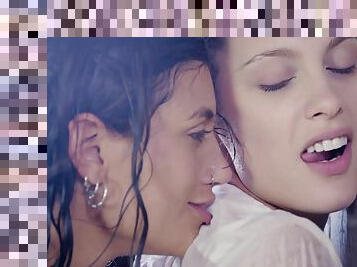 Erotic Lesbian Sex in Shower Julia Roca - Nikita Bellucci Summer Memories