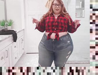Fat queen tries on clothes for a date - Bbwudderlyadorable