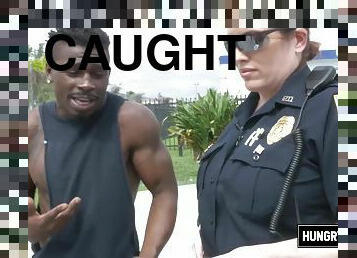 Cell phone thief is caught by mommy cops