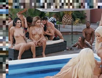 Fully naked pornstars hardcore sex party outdoor!