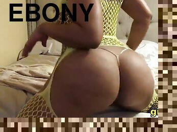 naughty ebony loves twerking on webcam